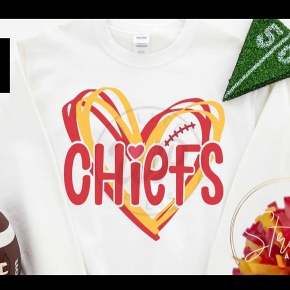 Gildan Softstyle White Kansas City Chiefs Graphic T-Shirt NWOT - Picture 1 of 12